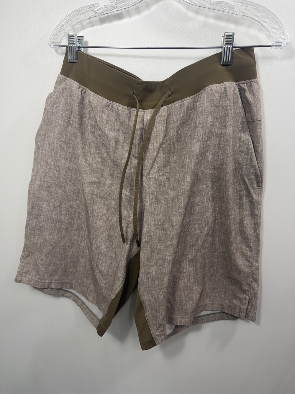 Lululemon Men’s T.H.E. shorts brown athletic unlined size large